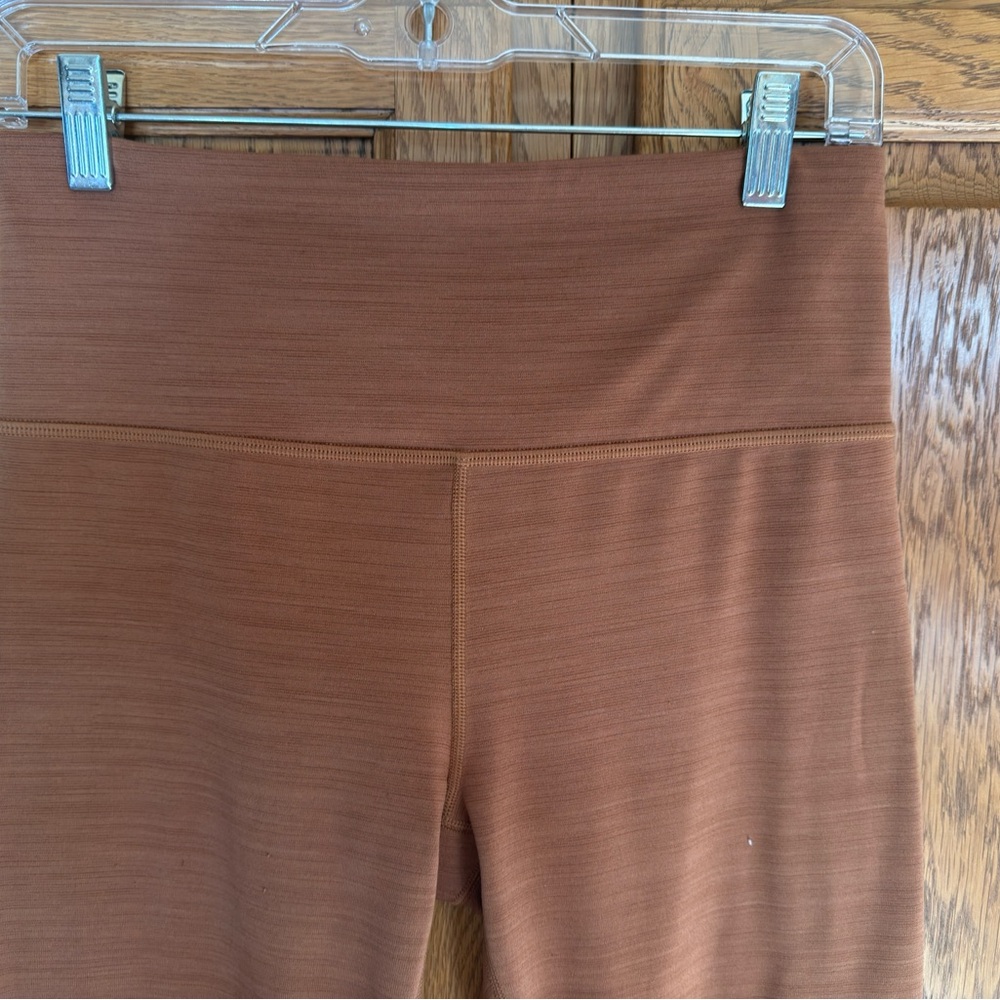 ATHLETA Elation Space Dye High Waisted 7/8 Leggings - Rust - Picture 2 of 4